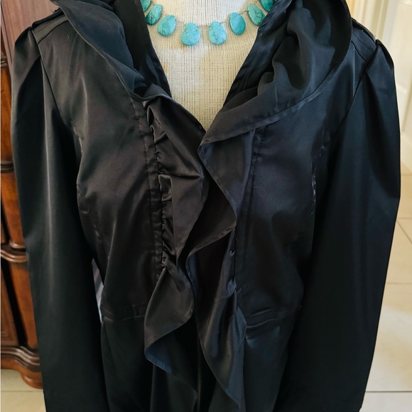 NWOT Ruby Cho Gorgeous Black Ruffled Zippered Jacket Size M Retail $148 - Picture 10 of 10